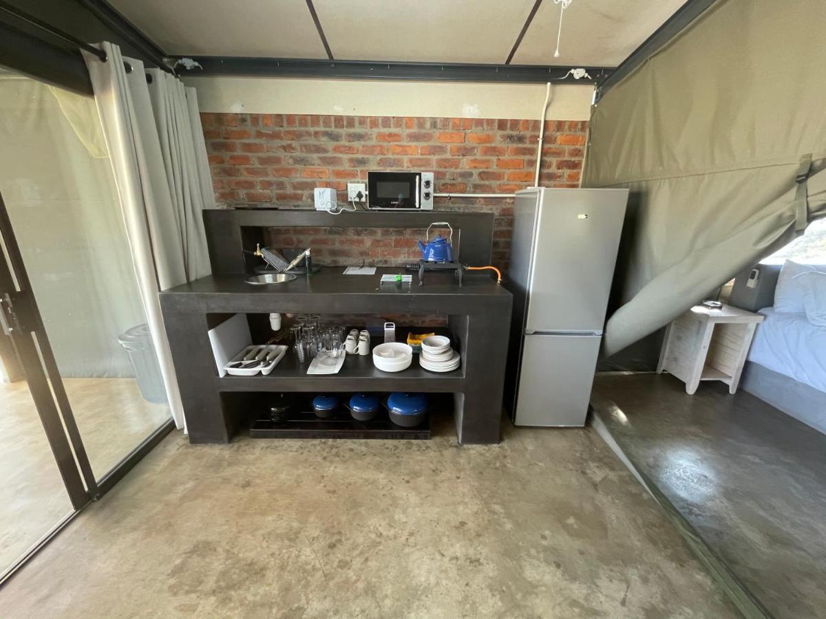 Newburg & Luxury Bush Tents, Elements Private Golf Reserve *