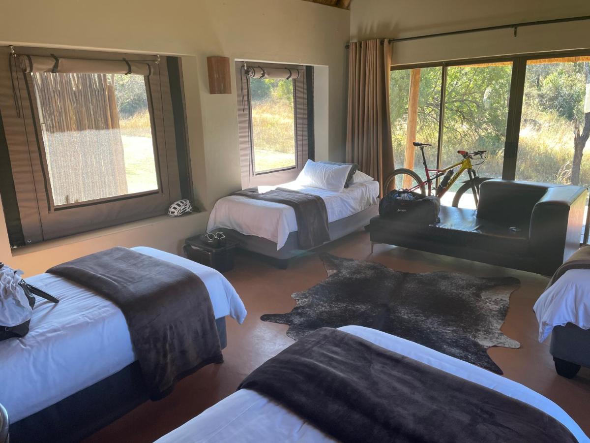 Luxe tent Newburg & Luxury Bush Tents, Elements Private Golf Reserve
