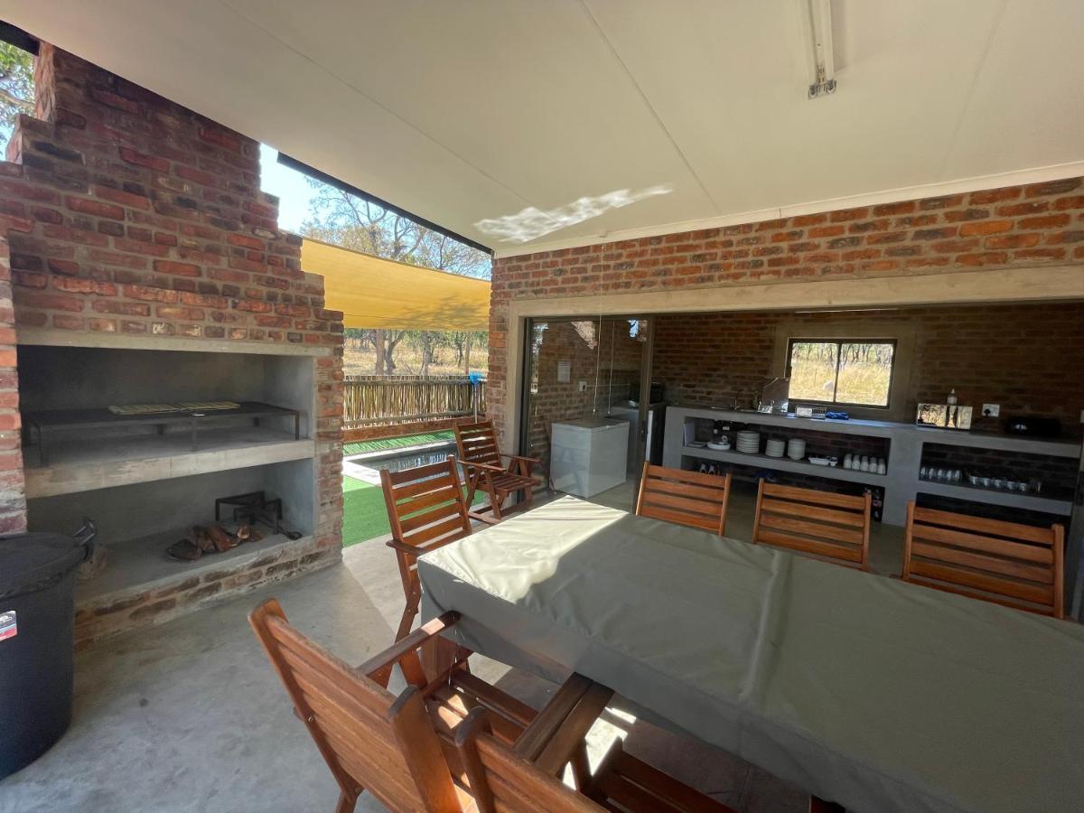 Newburg & Luxury Bush Tents, Elements Private Golf Reserve Luxe tent Moheme