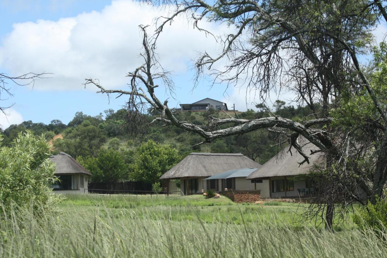 Newburg & Luxury Bush Tents, Elements Private Golf Reserve Luxe tent Moheme